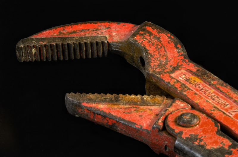 plombier-LE MUY-min_pipe-wrench-318084